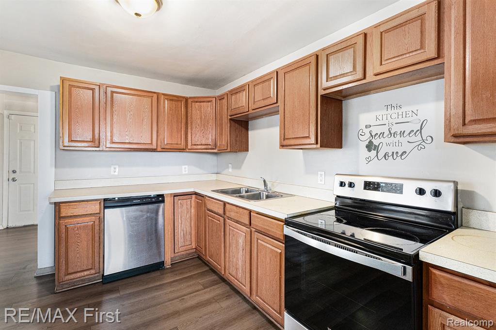 5584 Toepfer Road, Warren, MI 48091 — Photo 11