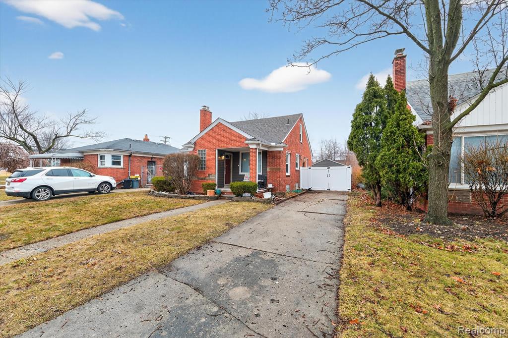 21211 Newcastle Road, Harper Woods, MI 48225 — Photo 4