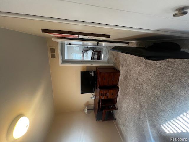 5918 N Lafayette Avenue, Dearborn Heights, MI 48127 — Photo 9