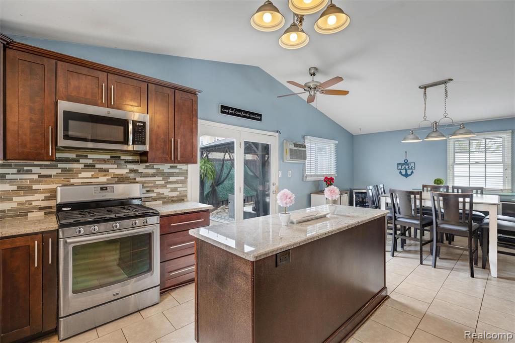 415 Leon Road, Walled Lake, MI 48390 — Photo 18