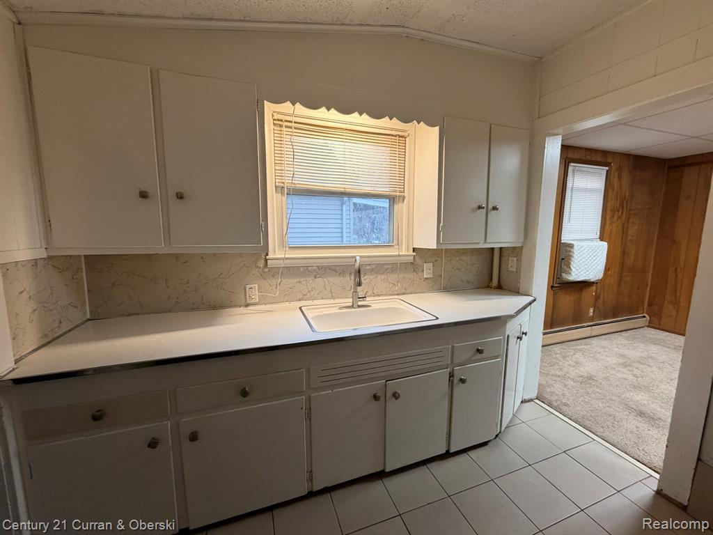 5692 Highview Street, Dearborn Heights, MI 48127 — Photo 4