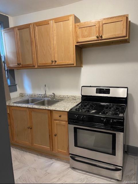 2903 GLENDALE Street, Detroit, MI 48238 — Photo 5