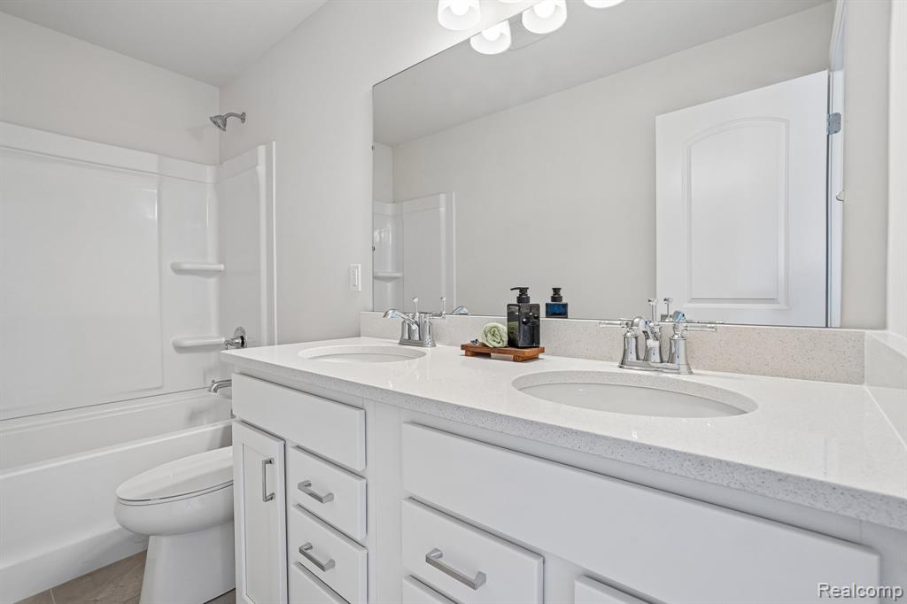 27151 Gallop Way, Saline, MI 48176 — Photo 33