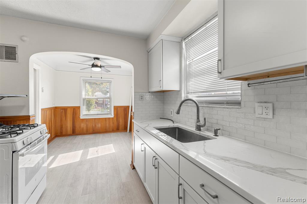 6553 Orchard Avenue, Dearborn, MI 48126 — Photo 13