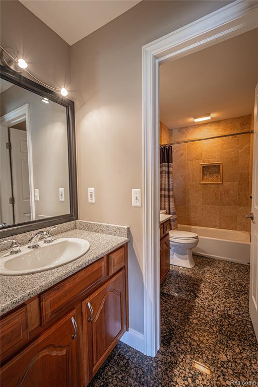 5429 Shorewood Drive, Fort Gratiot, MI 48059 — Photo 33