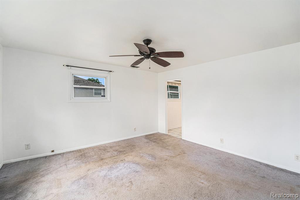 940 Mace Avenue, Madison Heights, MI 48071 — Photo 4