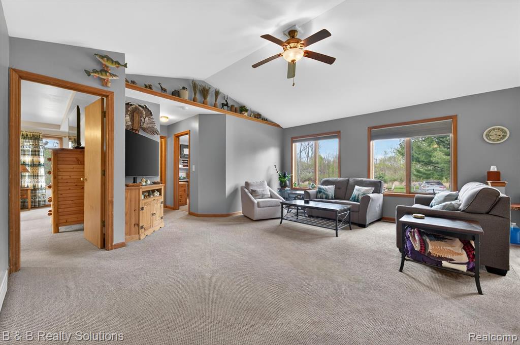 2927 N Blacks Corners Road, Imlay City, MI 48444 — Photo 9