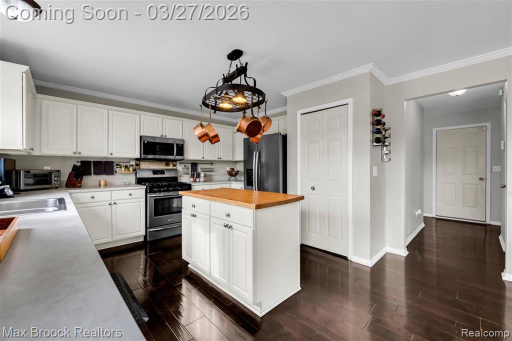 1086 Williamson Circle, Pontiac, MI 48340 — Photo 20