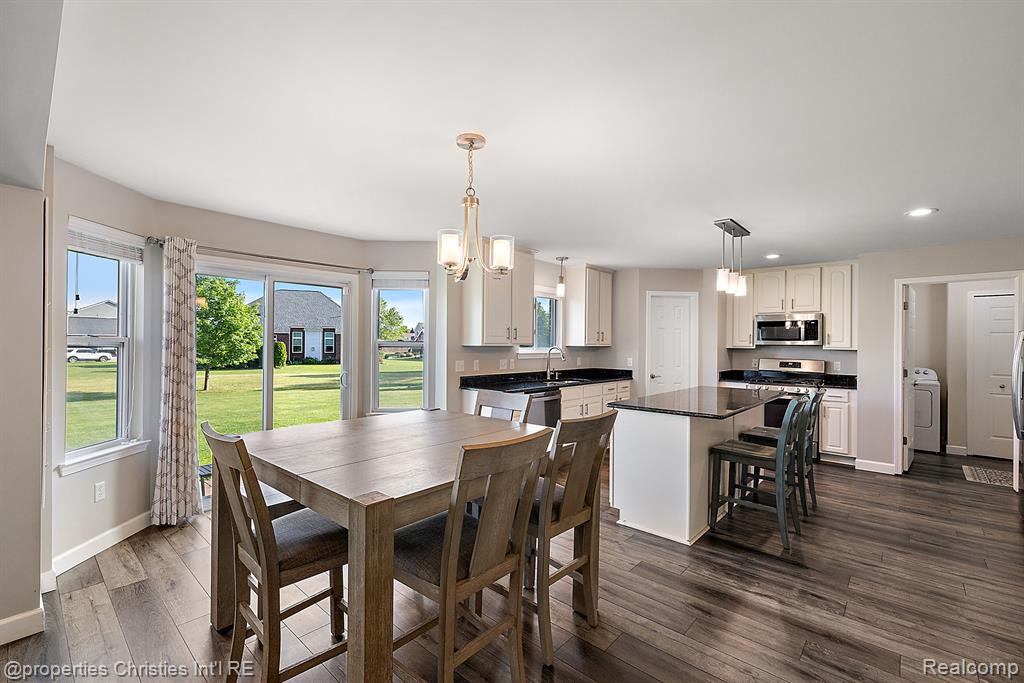61171 SADDLECREEK Drive, South Lyon, MI 48178 — Photo 15