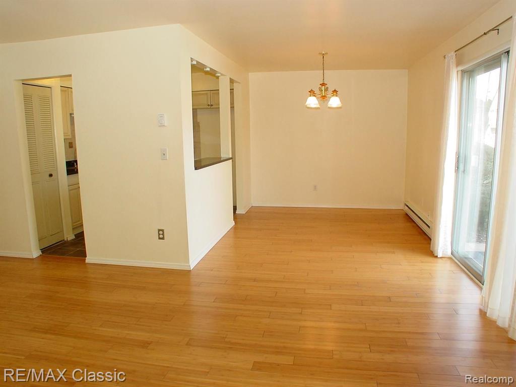 7572 WOODVIEW ST, 1, Westland, MI — Photo 7