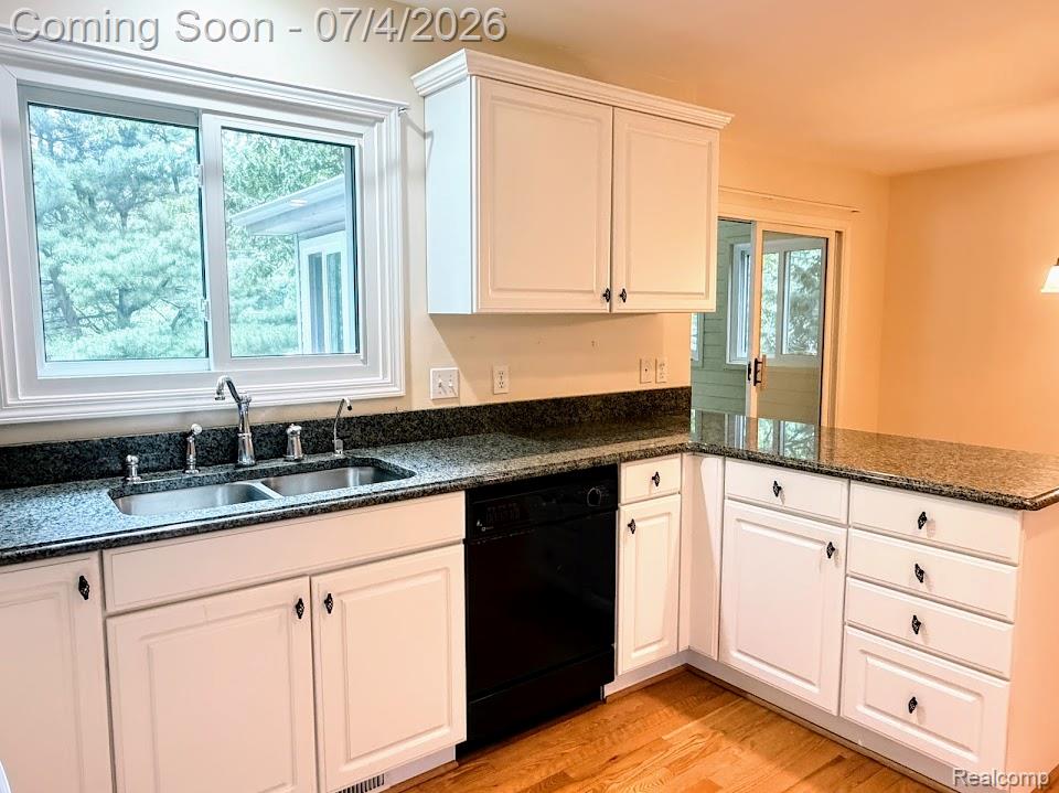 10928 Sunny Ridge Court, Pinckney, MI 48169 — Photo 15