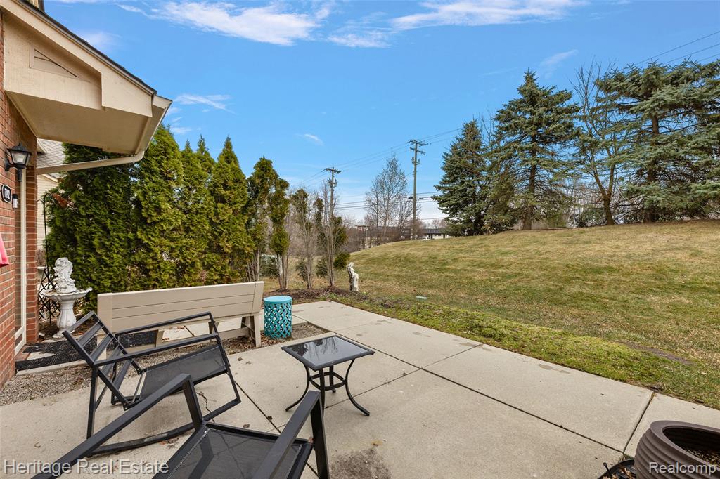 7892 Marie Drive, Utica, MI 48316 — Photo 23