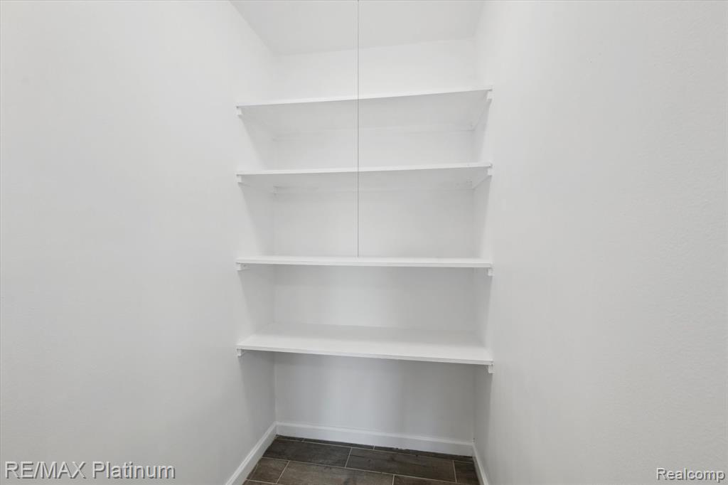 8723 Meadowbrook Drive, Brighton, MI 48116 — Photo 17