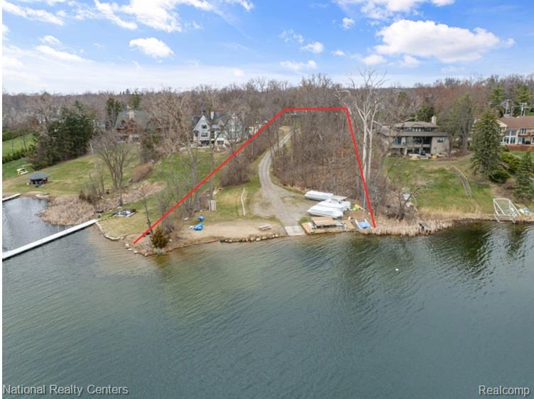 3641 Northwood Drive, West Bloomfield, MI, 48324