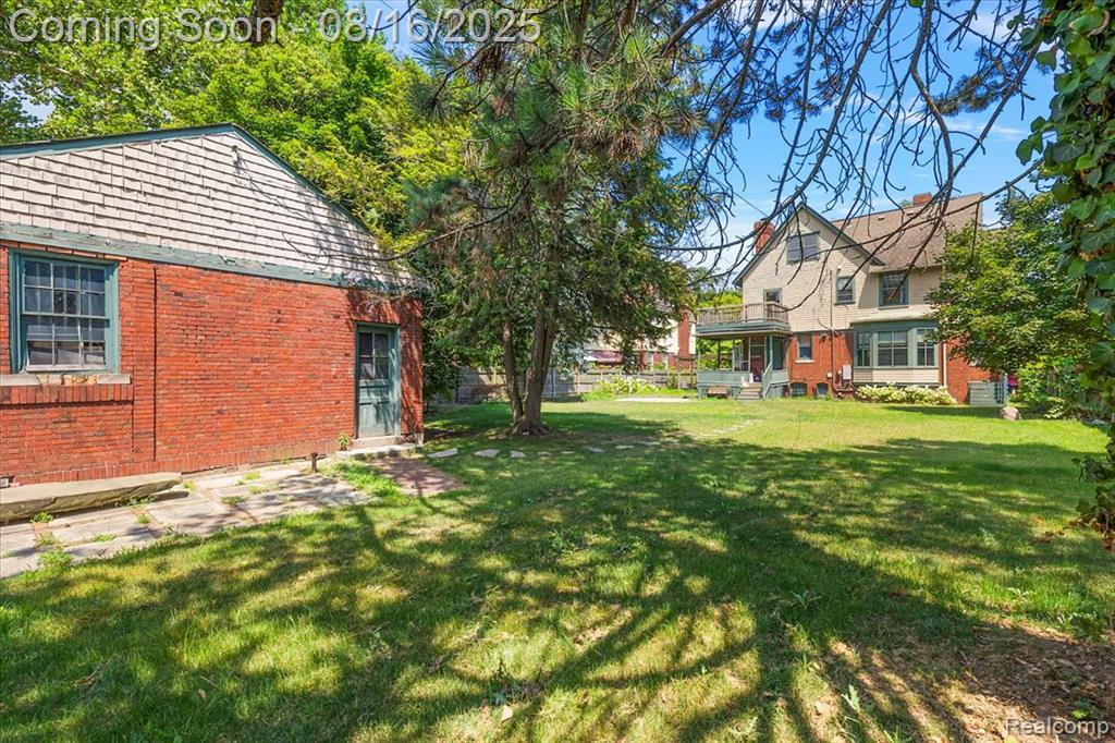 1059 Seminole Street, Detroit, MI 48214 — Photo 65