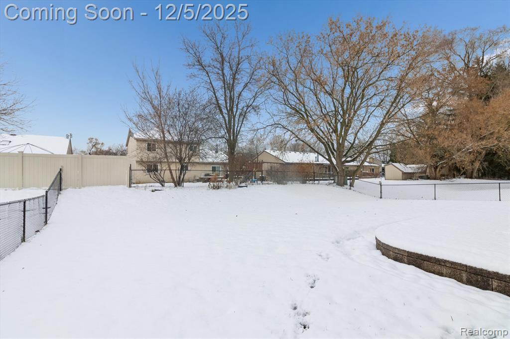 41512 Pheasant Creek Drive, Canton, MI 48188 — Photo 44