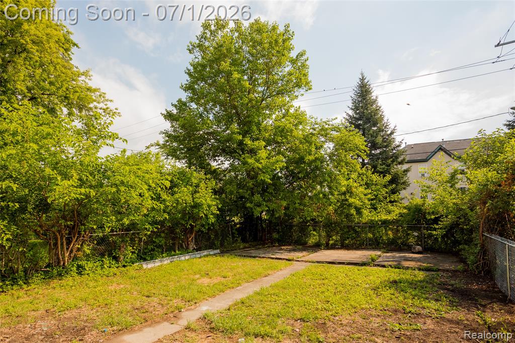 2160 Holcomb Street, Detroit, MI 48214 — Photo 87