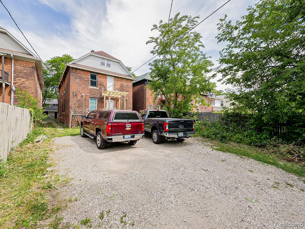 895 Blaine Street, Detroit, MI 48202 — Photo 20