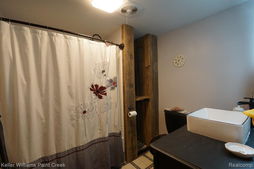 8565 Chapin Road, Pigeon Vlg, MI — Photo 10