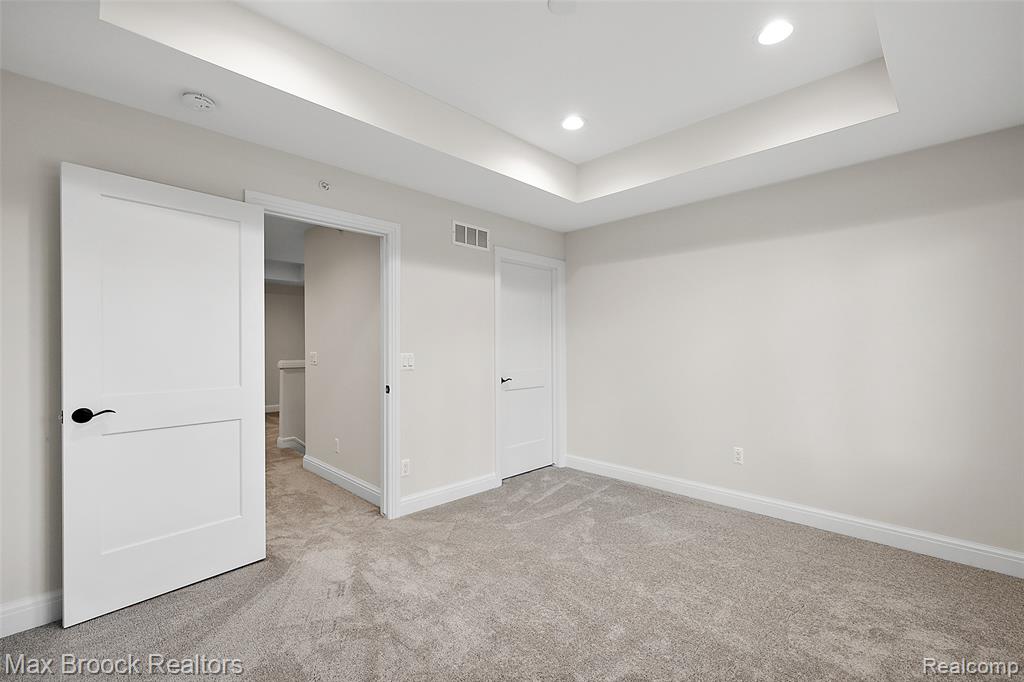 7464 Gramercy Circle, 19, West Bloomfield, MI — Photo 40