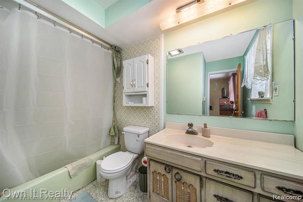 30072 Cherry Hill Road, Garden City, MI — Photo 9