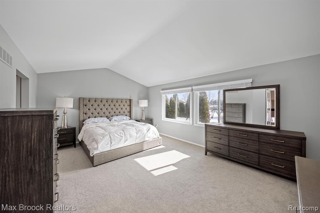5547 MAPLE LEAF Court, West Bloomfield, MI — Photo 20