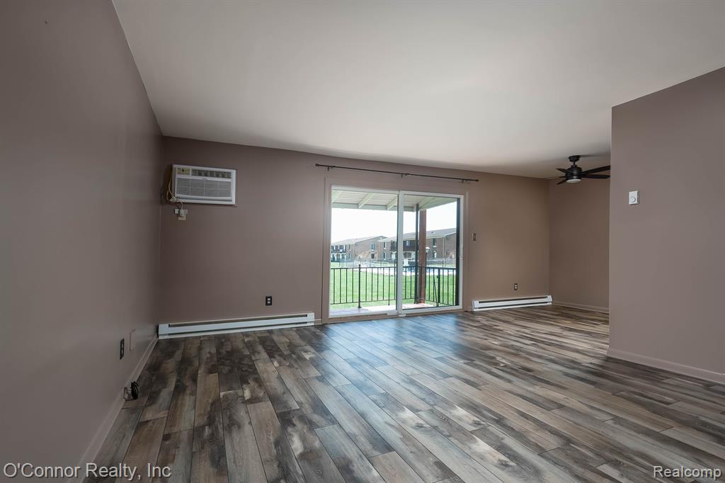 1900 River Road, E 2, Marysville, MI 48040 — Photo 6