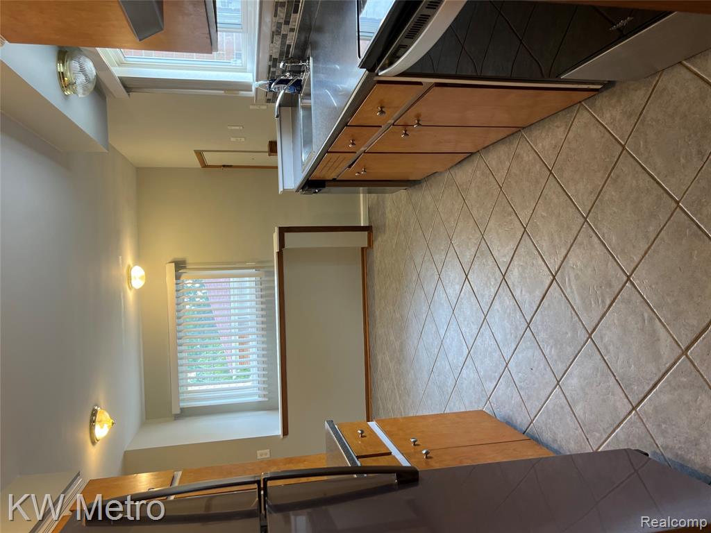 8251 Darlene Street, Warren, MI 48093 — Photo 15