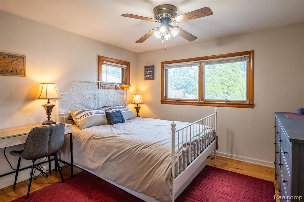 908 W Elmwood Avenue, Clawson, MI — Photo 5