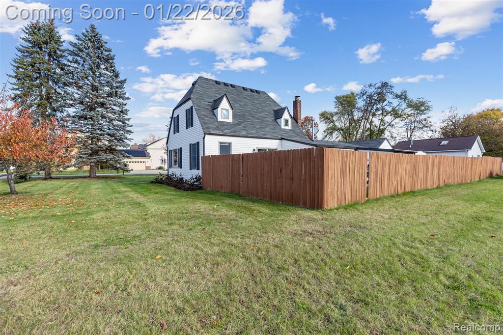 6740 Barabeau Drive, Troy, MI 48085 — Photo 40