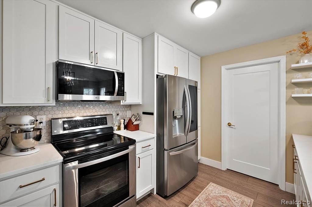 776 Amberly Drive, C, Waterford, MI 48328 — Photo 10