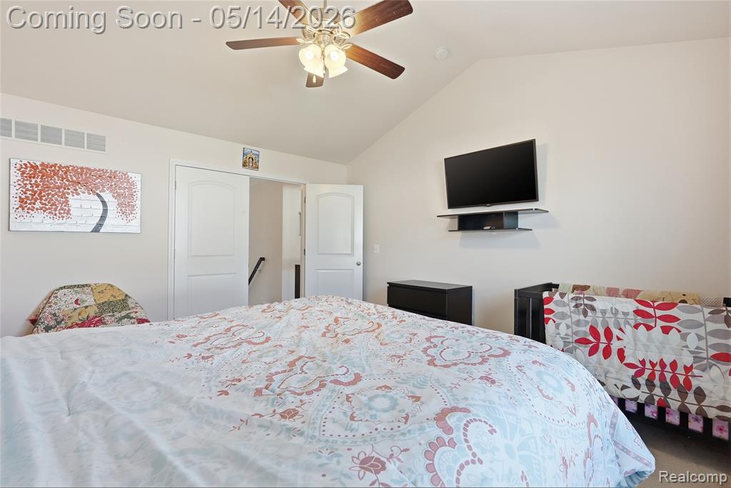 27492 Belgrave Place, Novi, MI — Photo 32