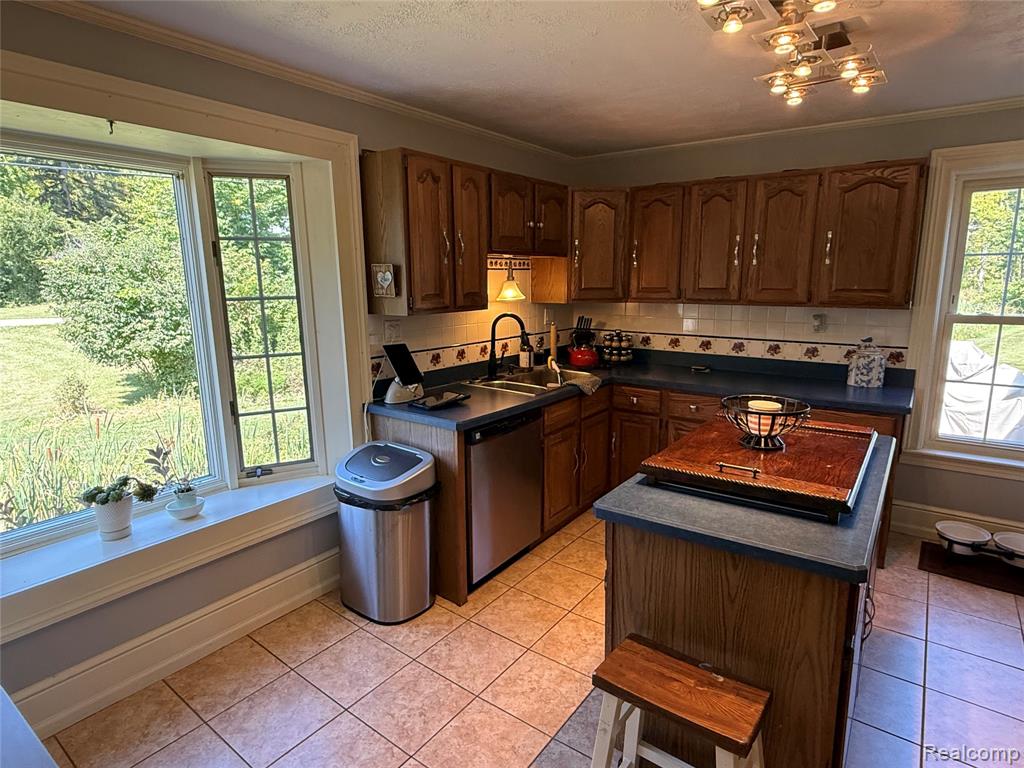 8346 Rucker Road, Grosse Ile, MI 48138 — Photo 19