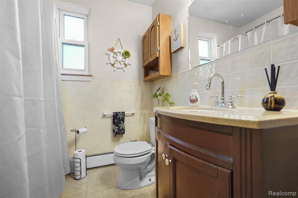 47978 Jefferson Avenue, Chesterfield, MI 48047 — Photo 24