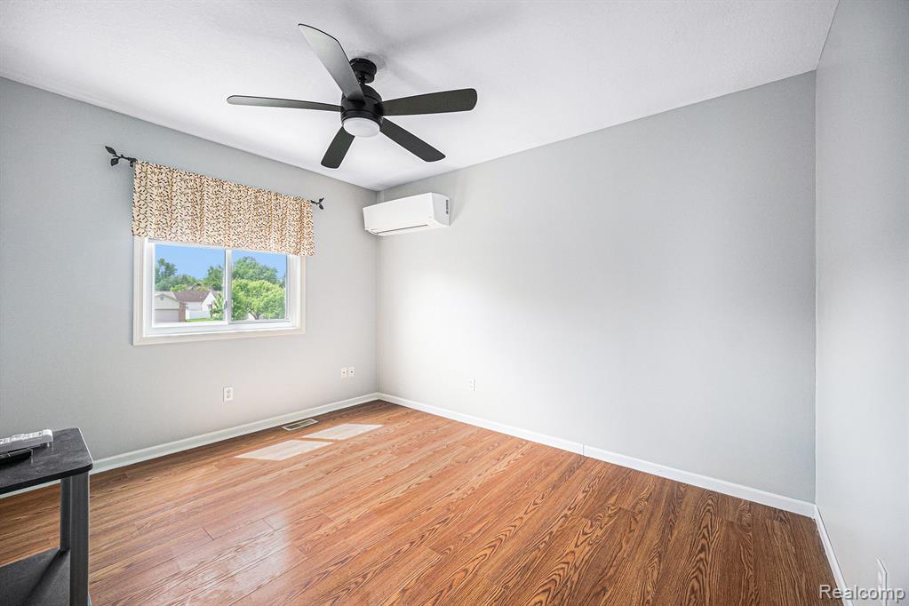 12241 Matthews Street, Carleton, MI 48117 — Photo 14