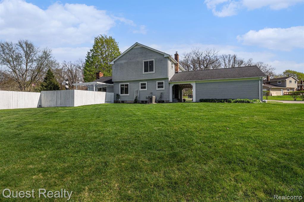 5395 FARLEY Road, Clarkston, MI — Photo 38