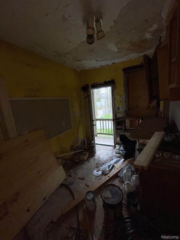 6916 CHARLEVOIX Street, Detroit, MI 48207 — Photo 10