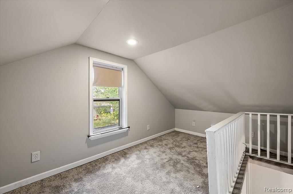 108 Oakwood Street, Holly, MI 48442 — Photo 27