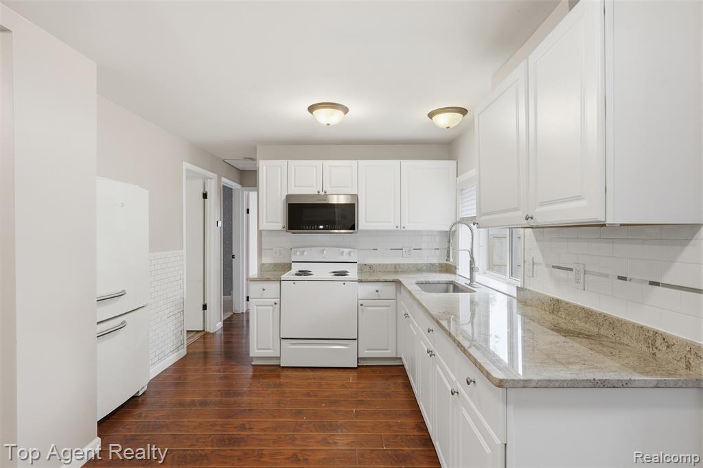 7048 Lapham, Waterford, MI 48329 — Photo 10
