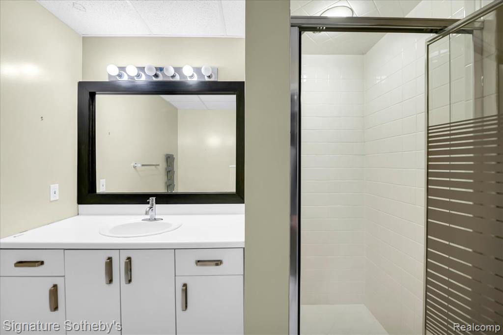 45 Maywood Avenue, Bloomfield Hills, MI 48304 — Photo 19
