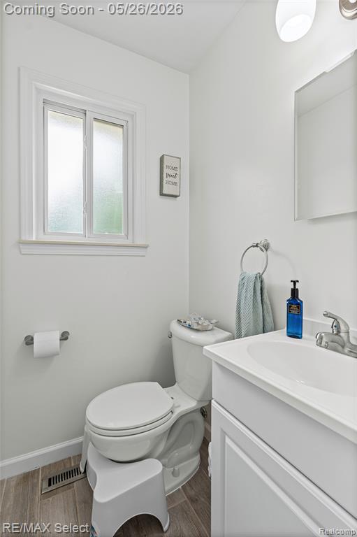 4353 Dixon Drive, Swartz Creek, MI 48473 — Photo 9