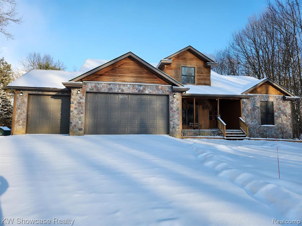 9246 WHITE Road, Linden, MI 48451 — front exterior