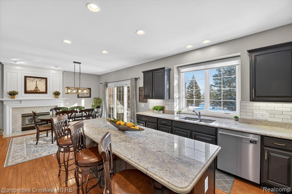 16224 Oak Forest Court W, Northville, MI 48168 — Photo 16