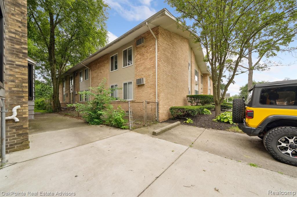 500 E Maplehurst Street, Ferndale, MI 48220 — Photo 8