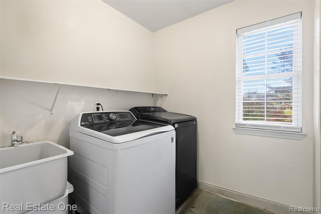 43275 Pond Bluff Drive, Belleville, MI 48111 — Photo 27