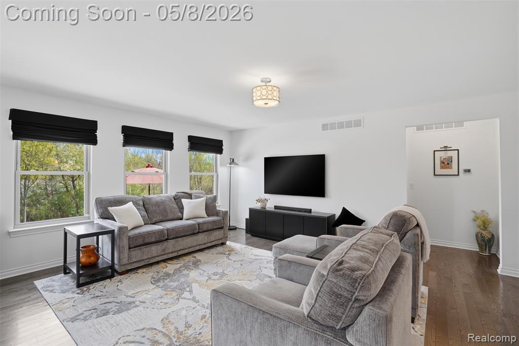 826 Kestrel Court, South Lyon, MI 48178 — Photo 6
