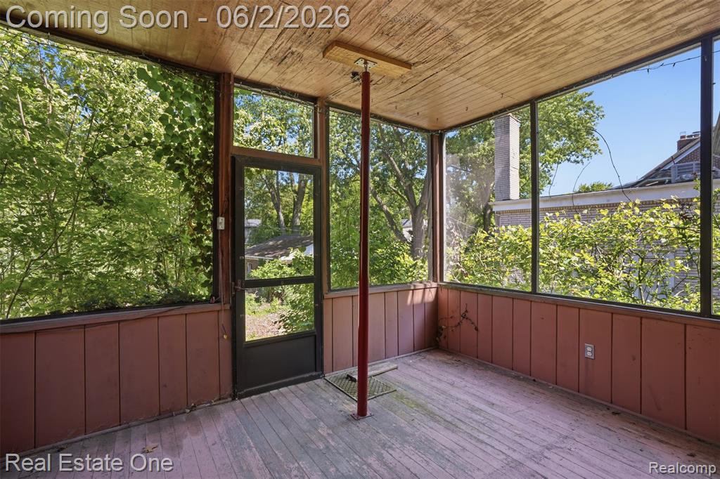 8606 Hendrie Boulevard, Huntington Woods, MI — Photo 17