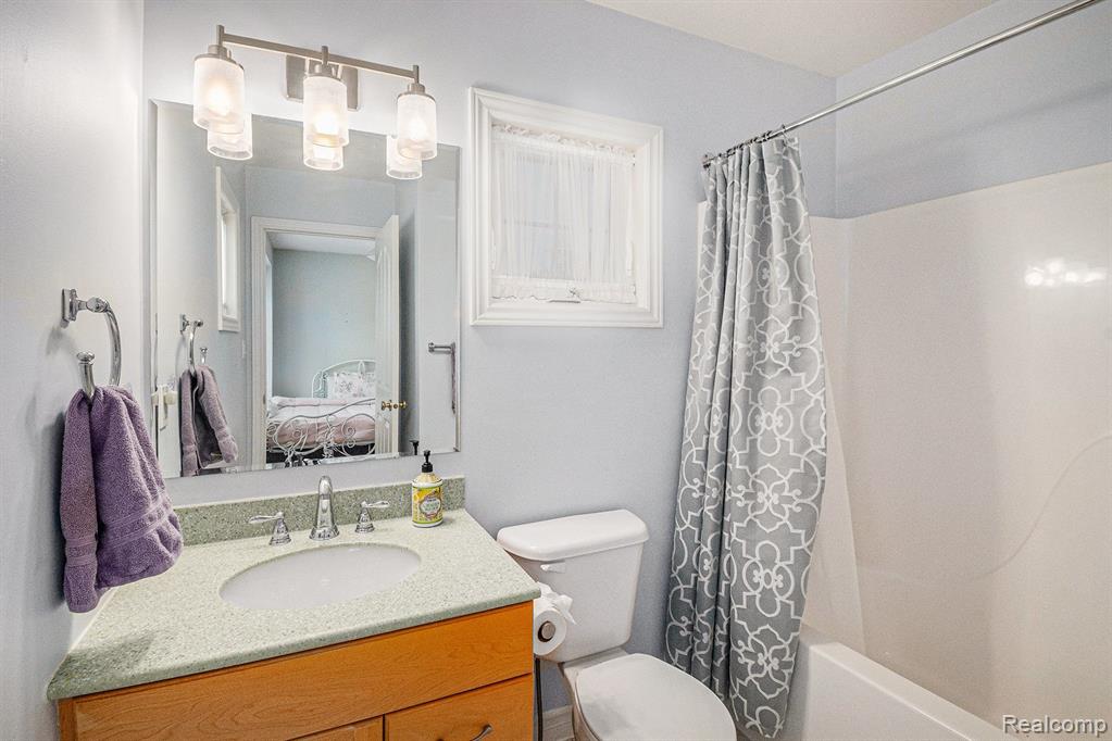 2160 Pennsylvania Avenue, Ann Arbor, MI 48103 — Photo 17