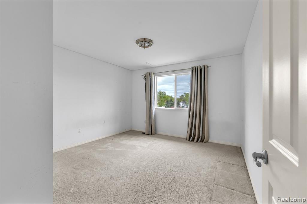 42088 Woodglen Drive, Novi, MI — Photo 29