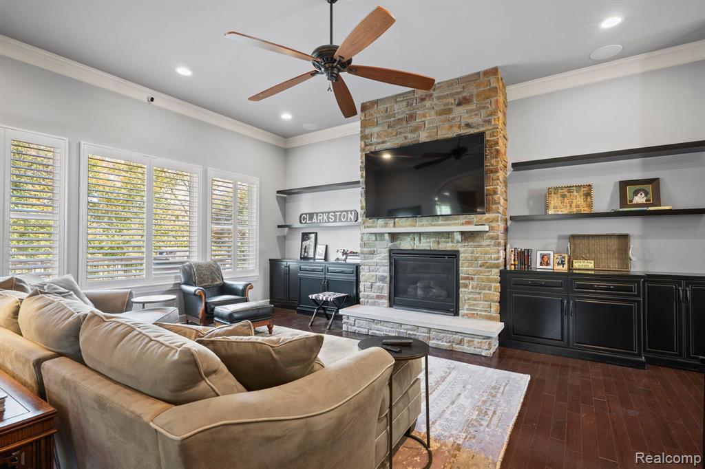 4128 BINGHAMPTON Court, Clarkston, MI 48348 — Photo 17